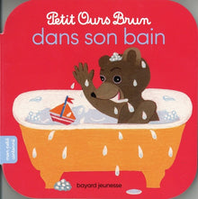 Petit Ours Brun dans son bain