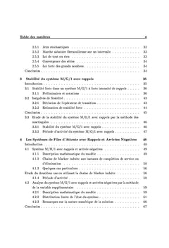 Analyse des systèmes d'attente avec rappels et arrivées négatives