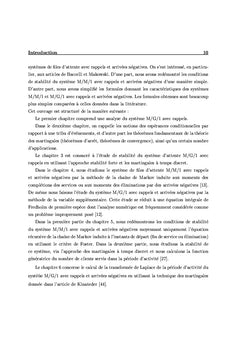 Analyse des systèmes d'attente avec rappels et arrivées négatives