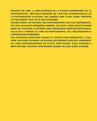 Une bibliothèque. Maison européenne de la photographie