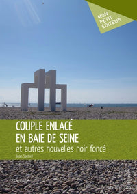 Couple enlacé en baie de Seine