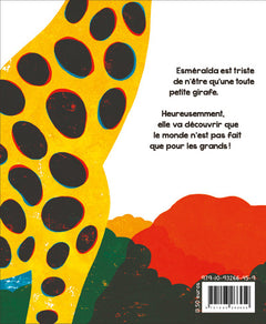 Une petite girafe