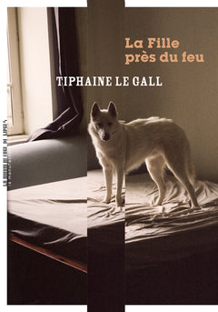 La fille près du feu