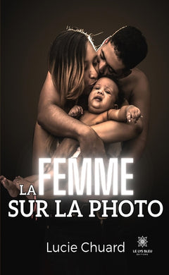 La femme sur la photo