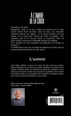 À l'ombre de la croix