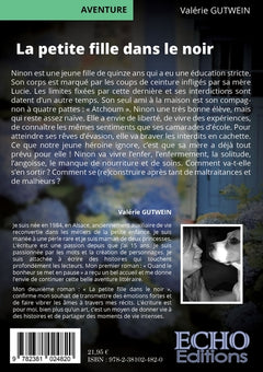 La petite fille dans le noir