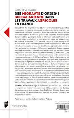 Des migrants d'origine subsaharienne dans les travaux agricoles en France