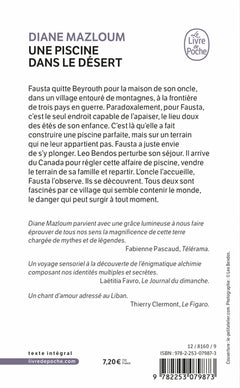 Une piscine dans le désert