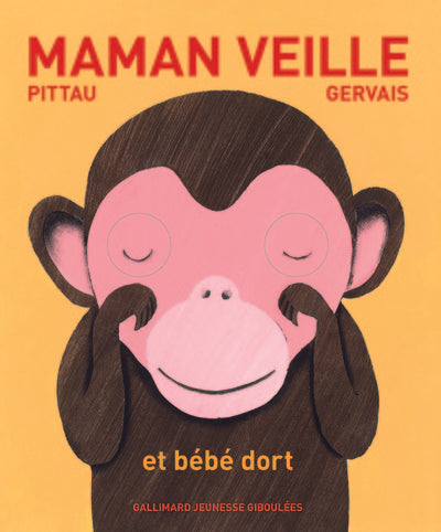 Maman veille et bébé dort