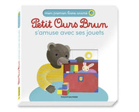 Petit Ours Brun s'amuse avec ses jouets
