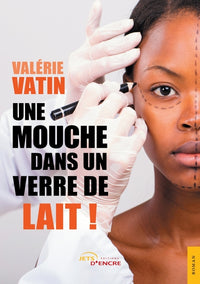 Une mouche dans un verre de lait