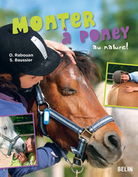 Monter à  poney au naturel