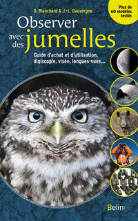 Observer avec des jumelles