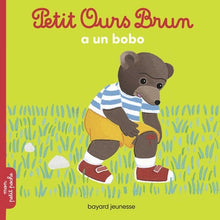 Petit ours brun a un bobo