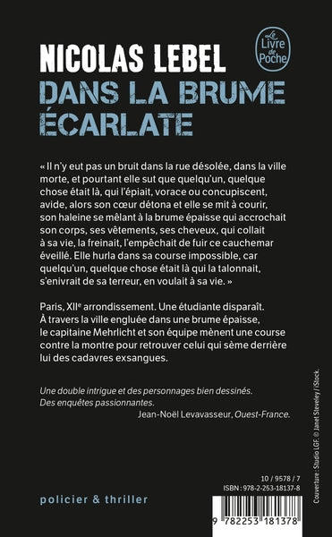 Dans la brume écarlate