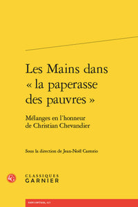 Les mains dans « la paperasse des pauvres »