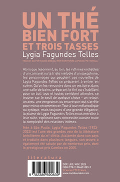 Un Thé bien fort et trois tasses