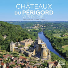 Chateaux du Périgord vus du ciel