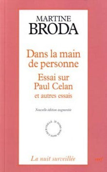 DANS LA MAIN DE PERSONNE